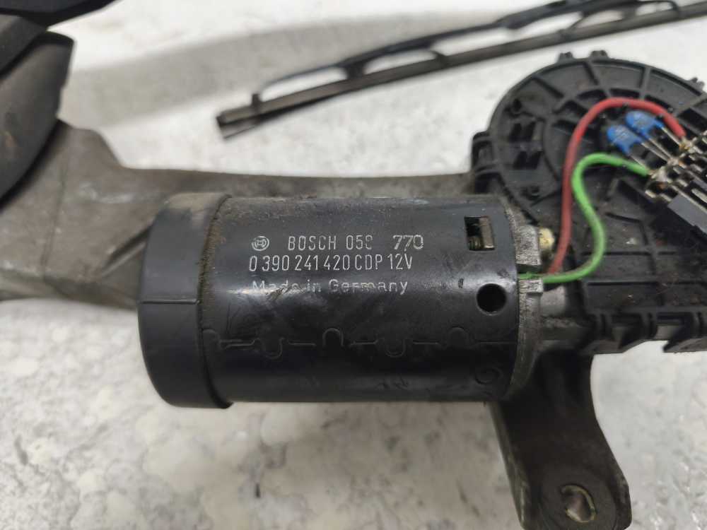 MOTEUR D ESSUIE GLACE MERCEDES - Vue 3